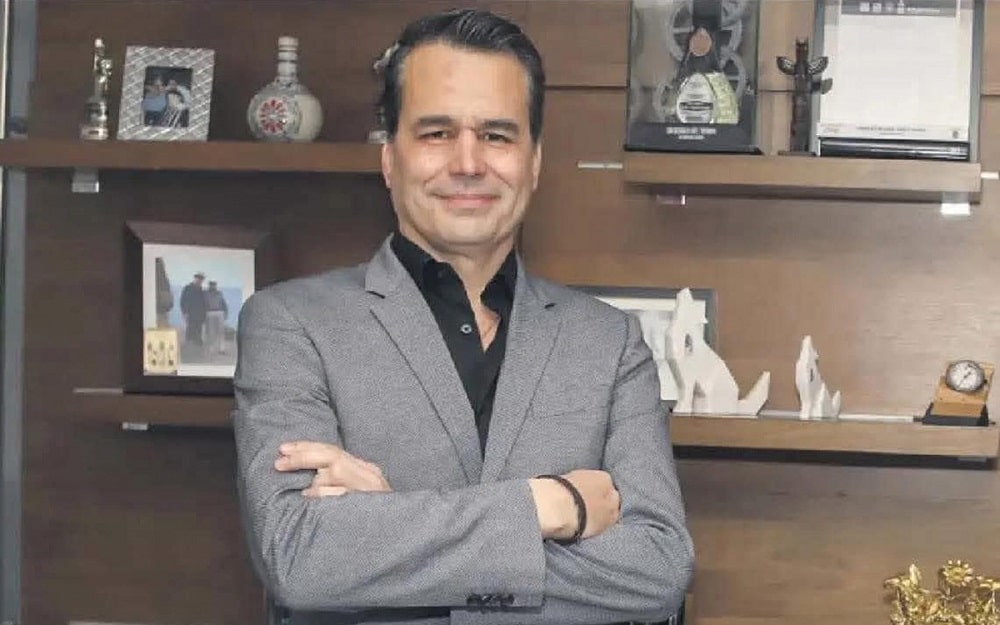 sergio corona-min