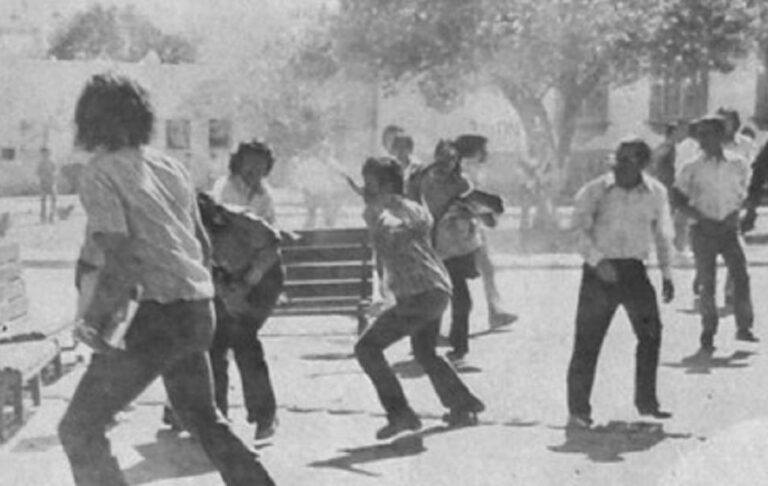 represión en la unison con los micos