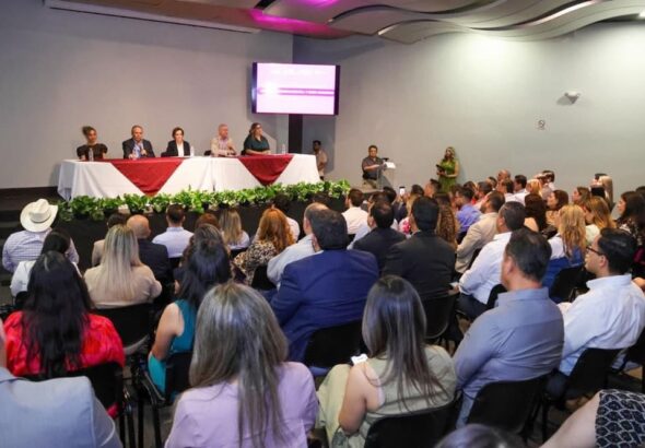 Gobierno reconoce Especialidad en Control Gubernamental y Buen Gobierno (1)