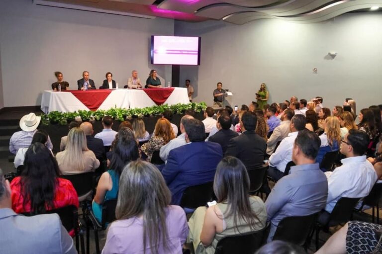 Gobierno reconoce Especialidad en Control Gubernamental y Buen Gobierno (1)