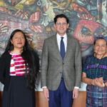 Rigoberta Menchu recibe nombramiento de SRE (1)