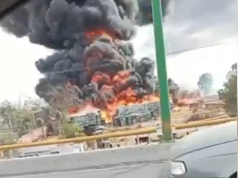 se-incendia-fabrica-donde-se-almacenaban-pilas-de-litio-en-san-luis-potosi