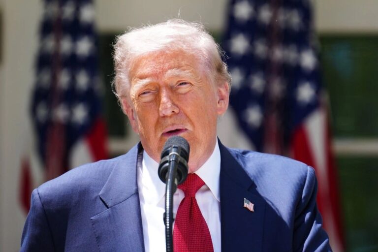 Donaldo Trump sigue vociferando contra México (1)