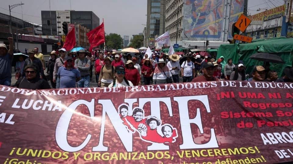 Insiste la CNTE con la abrogación a la Ley del Issste 2007. (1)
